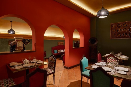 Golden Carven Hotel image 14